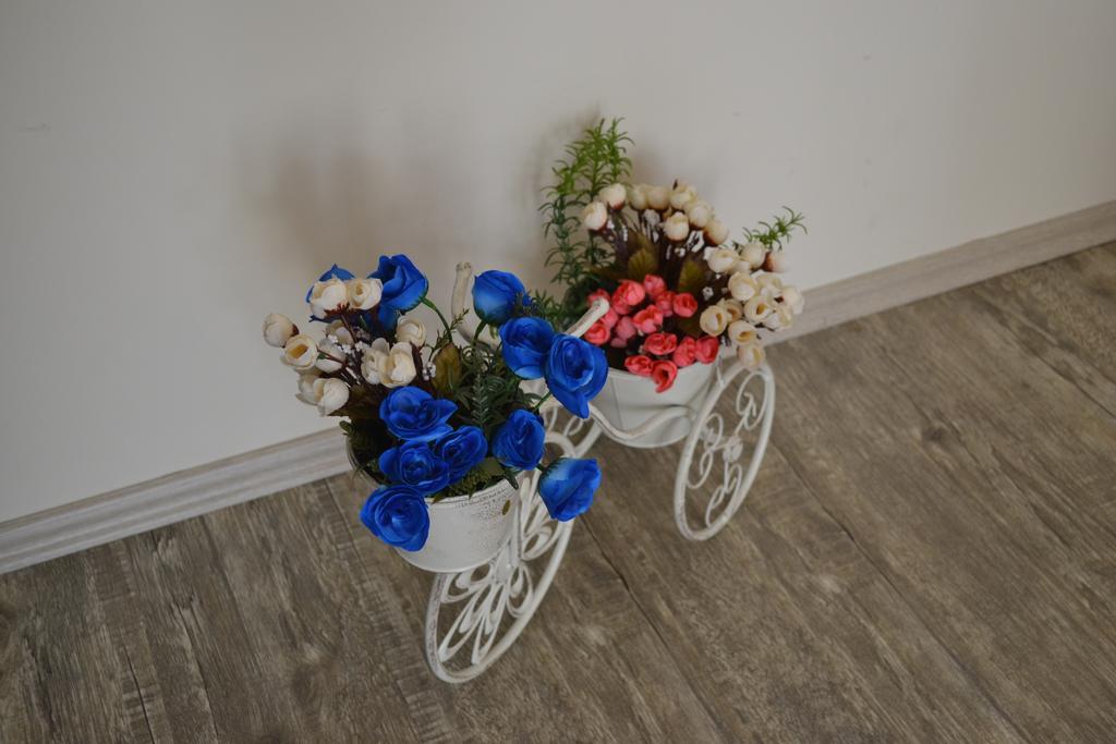 Family Apartment In Avlabari Tbilisi Bagian luar foto